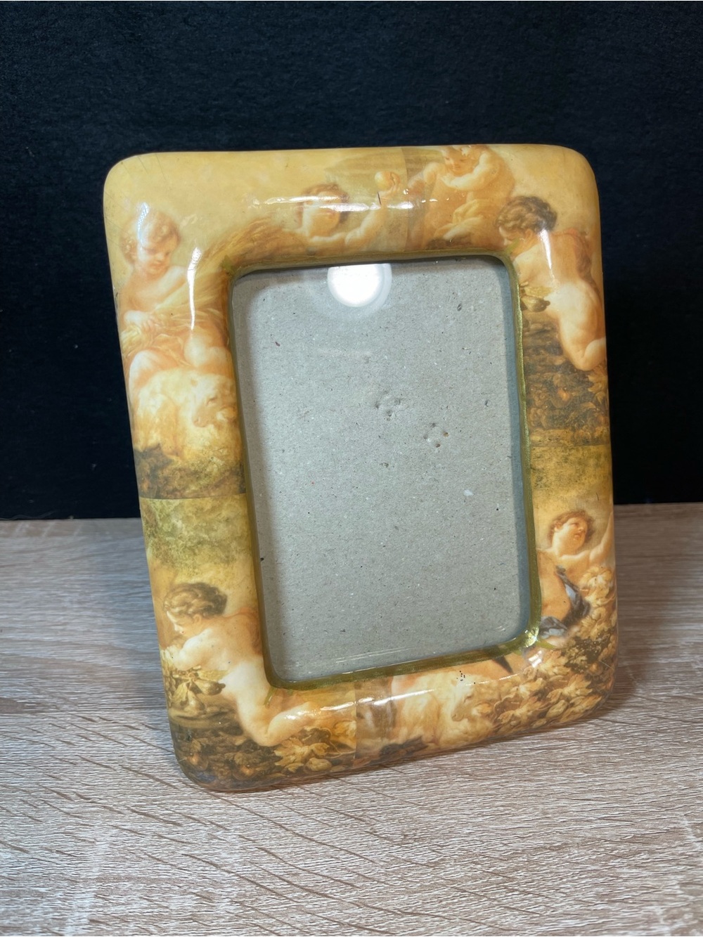 Vintage Cherub Decorative Picture Frame in Warm gold tones